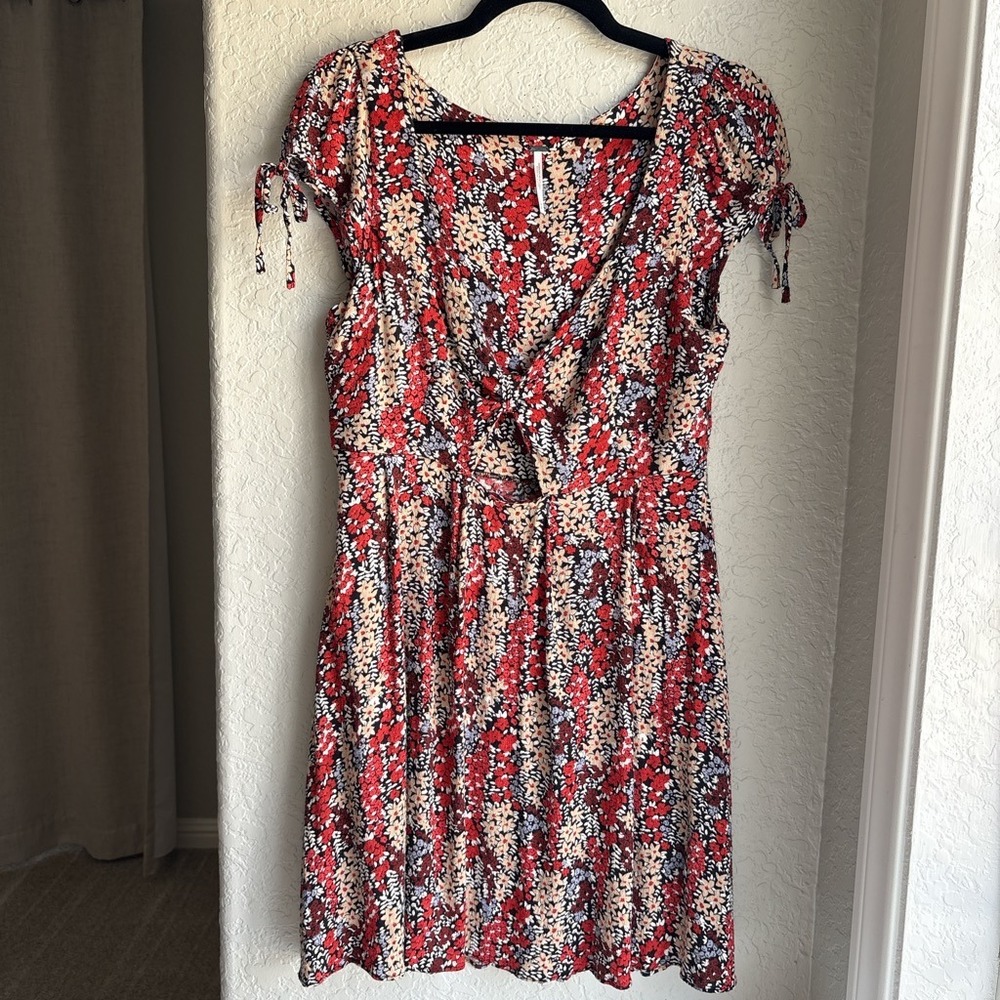 Free People Floral Mini‎ Dress Women M Boho Red Cutout Twist Front Tie Sleeve